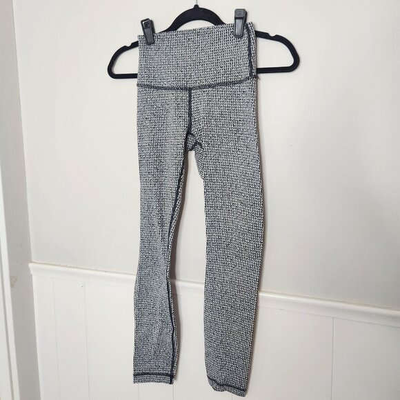 LULULEMON Black White Houndstooth Wunder Under Leggings - Picture 1 of 5
